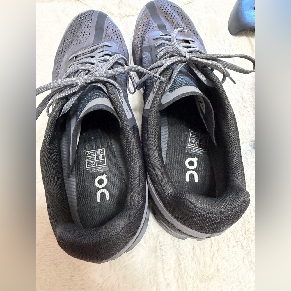 NEW! $160 On Running Cloudflow Athletic Sneakers Shoes Black Gray White 14 - Picture 8 of 9
